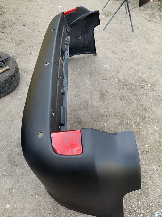 Бампера передній задній Toyota land Cruiser 200