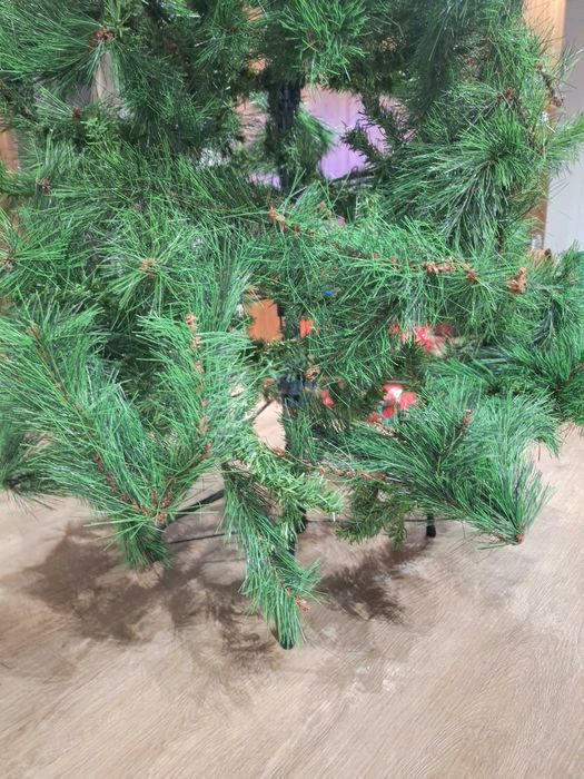 Vendo árvore de natal verde alta