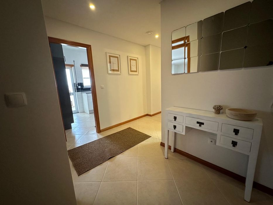 Alugo quartos em apartamento perto ULO peniche