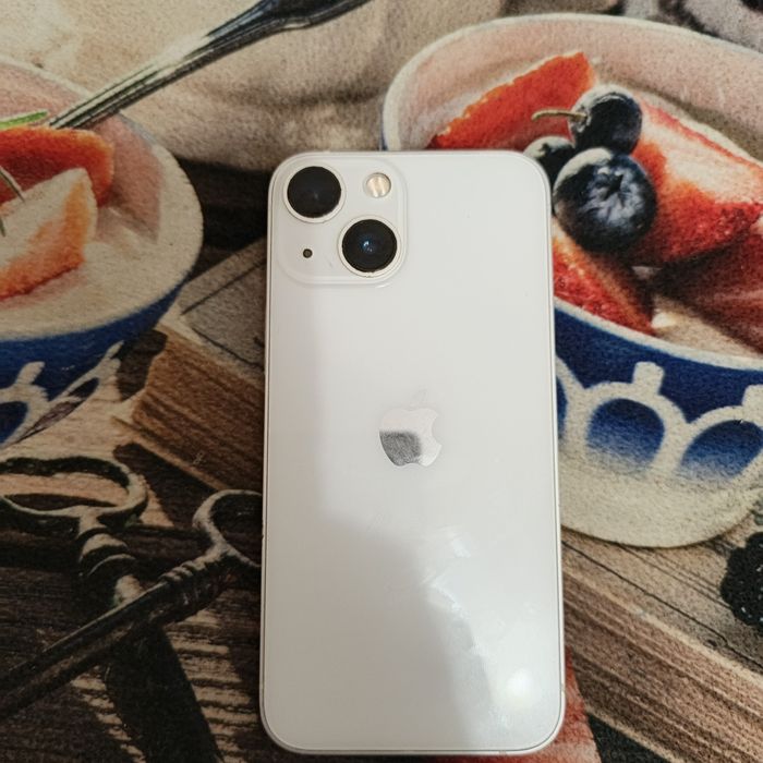 Айфон 13 мини. Читайте описание