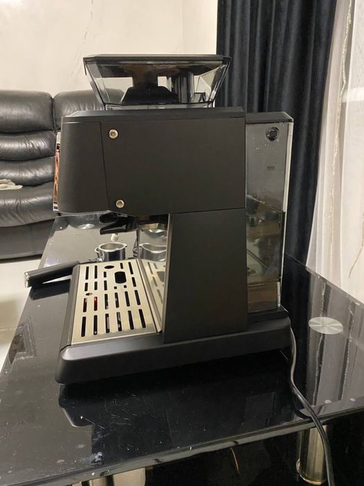 Кавоварка з млином з Німеччини Klarstein GrandPresso Touch 10046674