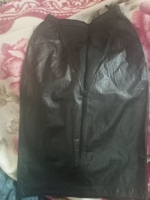 Шкіряна спідниця