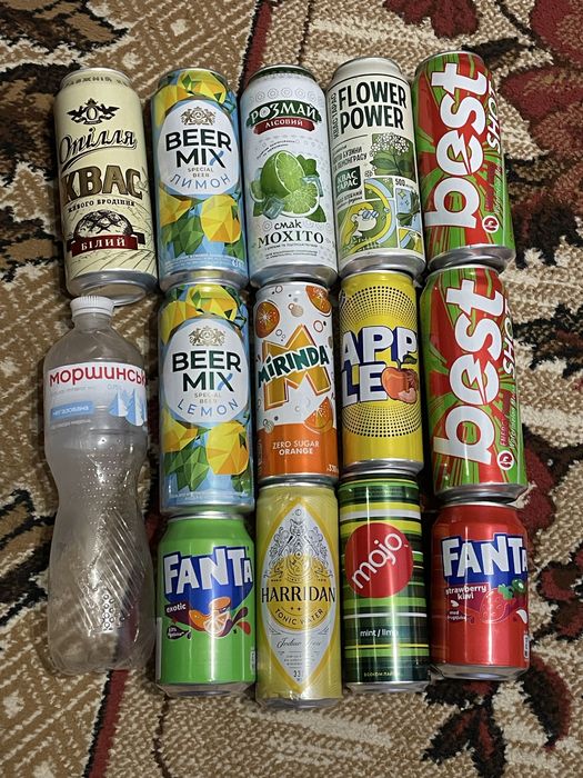 Баночки стакани пляшки від напоїв для колекції