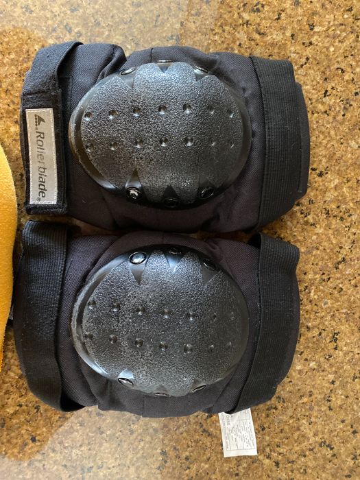 Joelheiras de patinagem ou  outro desporto