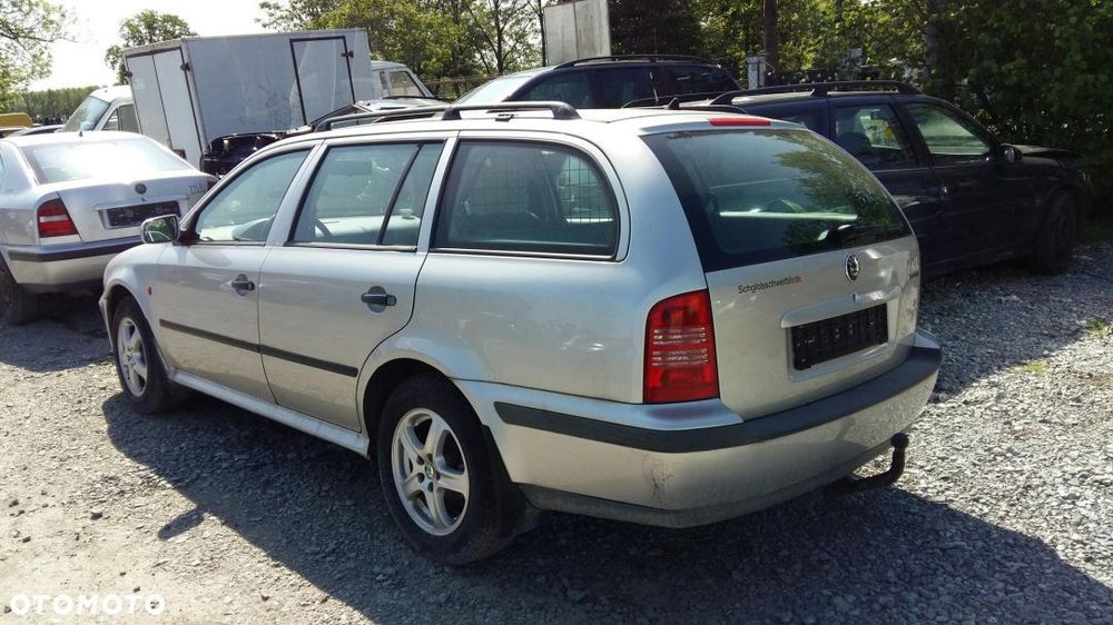 Części Skoda Octavia I kombi 1.8 turbo 150KM srebrny 5-drzwi