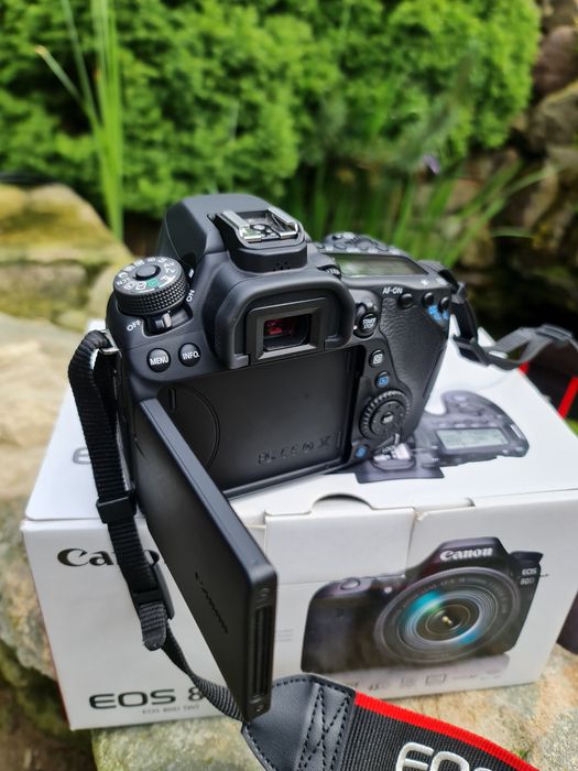 Продам фотоапарат Canon 80d body