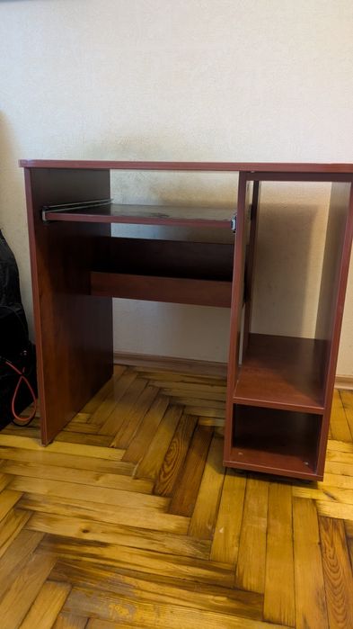 Стол компьютерный