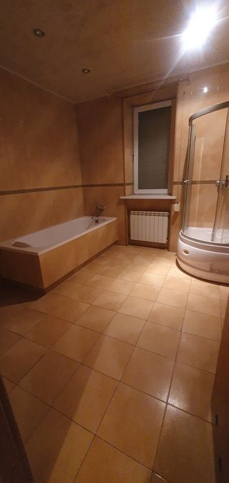 Продам  комерційне  приміщення