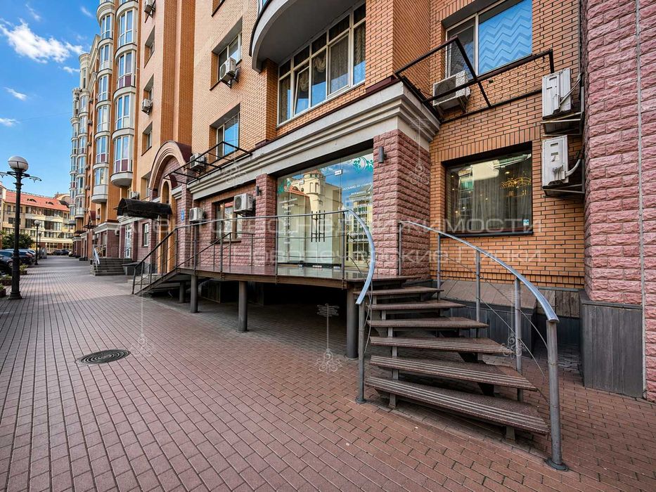 Продаж готового салону краси 118,5 м² в ЖК «Оазис» — просп. Володимира Івасюка, 4