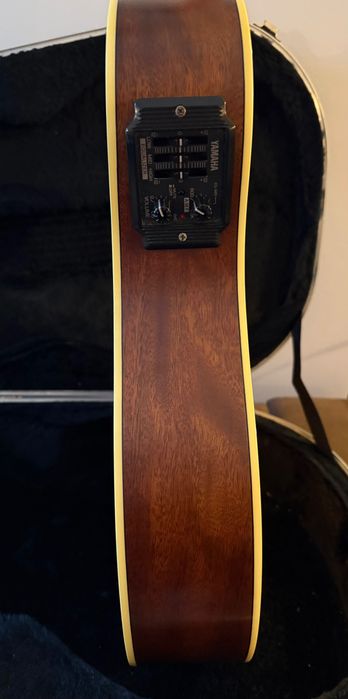 Gitara elektroakustyczna Yamaha APX-4A + futerał SKB