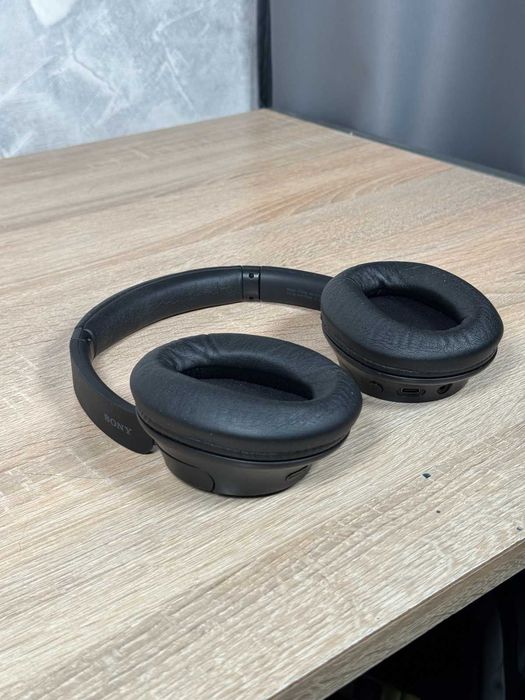 Бездротові навушники Sony WH-CH720N