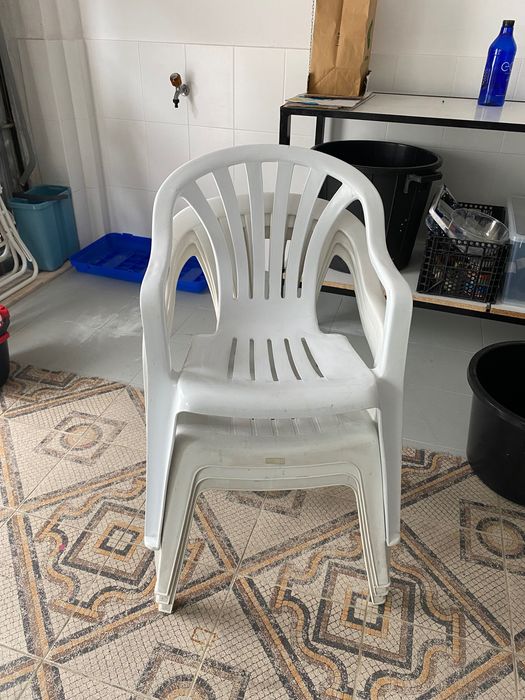 Cadeira de Plástico