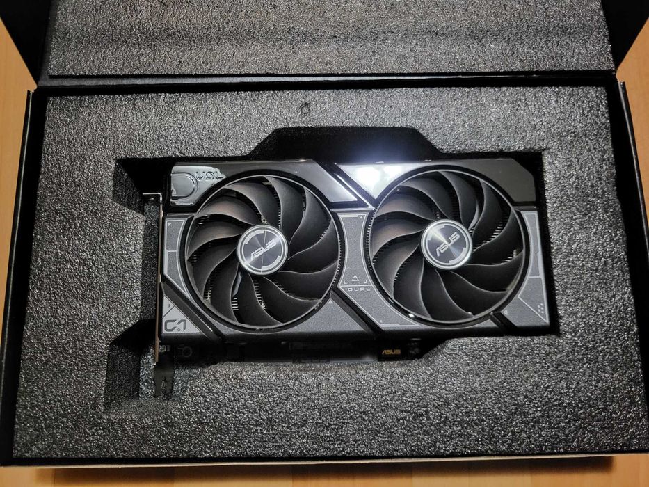 RTX 4060 Asus 8 gb