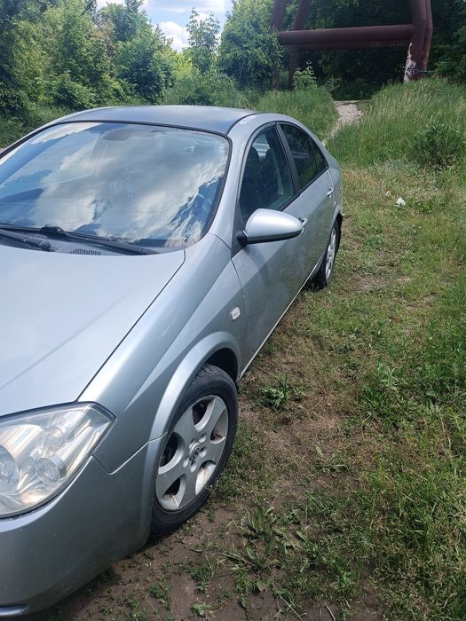 Nissan primera P12