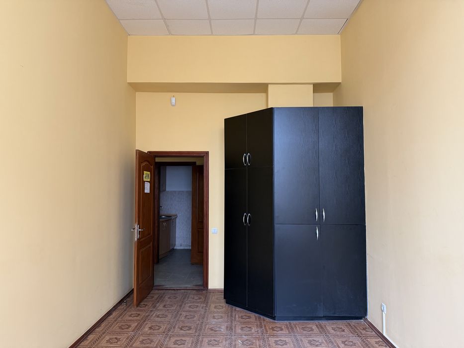 Приміщення 115м на 5 кабінетів по пр-т Грушевського ( 1 Травня), р-н Голлівуд - View 5