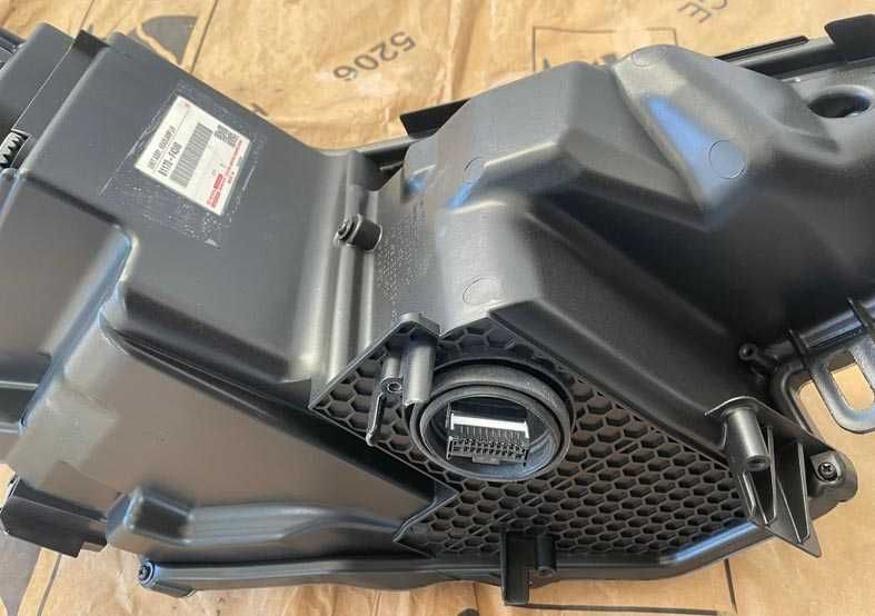 otica frontal ESQ toyota C-HR I . fase 1 - FULL LED