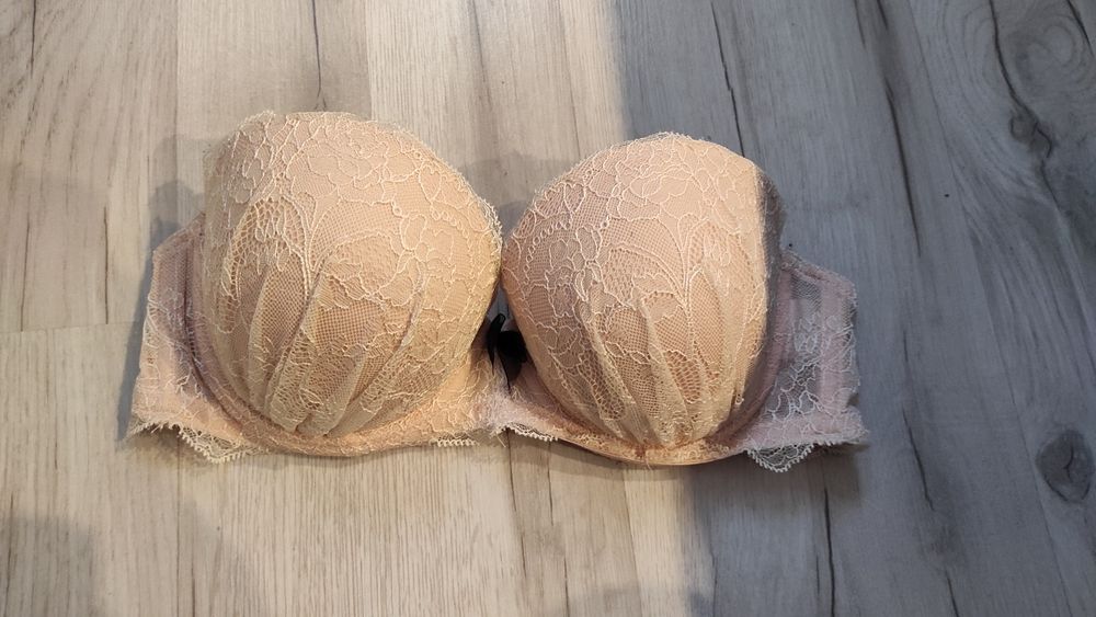 Biustonosz/ stanik firmy H&M rozmiar 80C