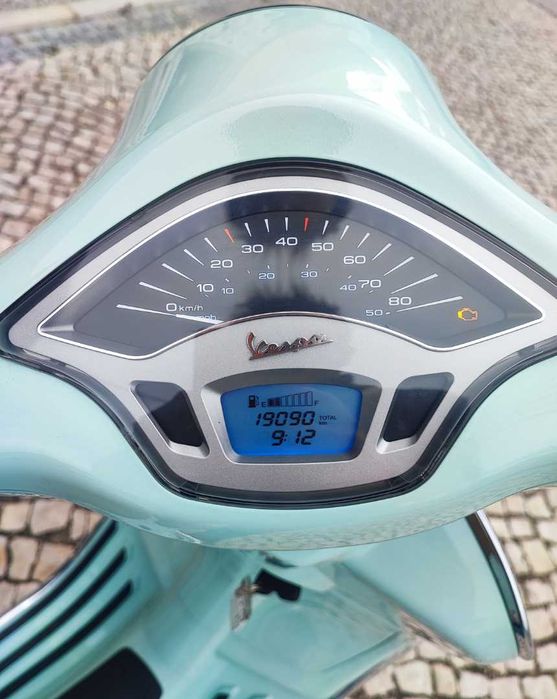 Vespa Primavera 50T - verde relax