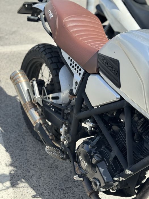 Mitt 125 DS de 2023 com 5000km