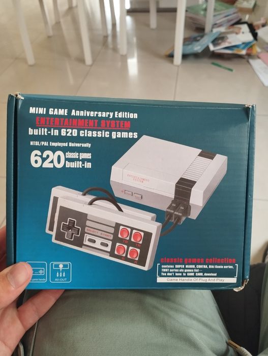 Mini consola a venda