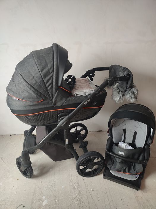 Коляска 2в 1 в дуже гарному стані