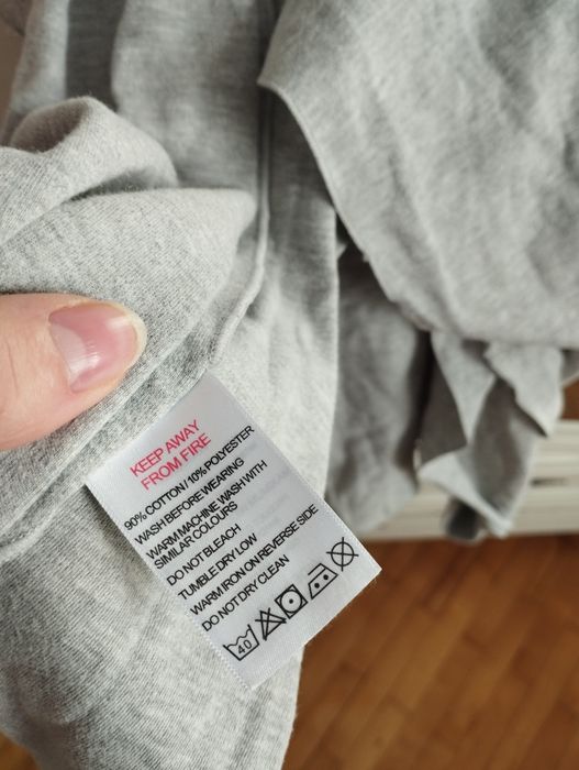 Віддам слінг шарф і простирадло в каляску