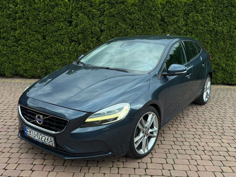 Volvo V40 Volvo v40 D2 120KM