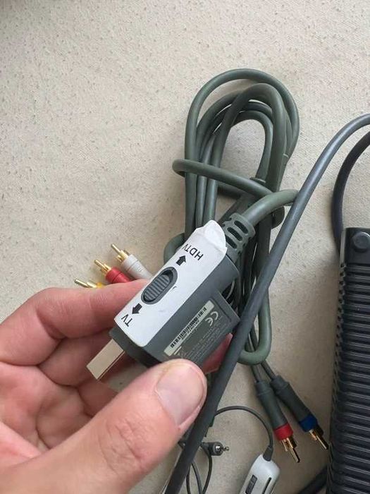 Xbox 360 oryginalny zasilacz 14,2A kabel tv AV orygailne słuchawki zestaw sprawne Xbox
