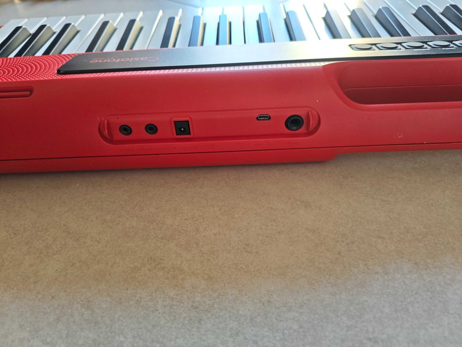 Casio CT-S200 RD