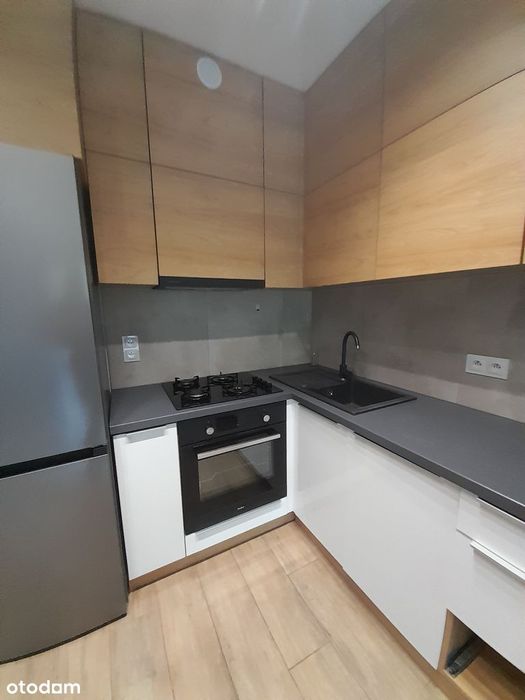 Wynajmę mieszkanie z dwoma miejscami postojowymi i ogródkiem!