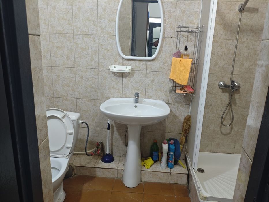 92м2 Окремий вхід з фасаду Метро 500 метрів