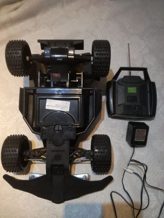 Машина машинка на радиоуправлении на пульте 1:10