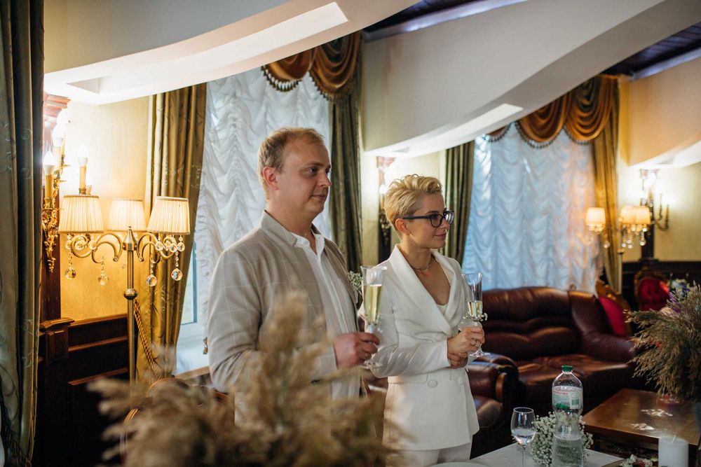 Подобова оренда великого будинку в Києві. НР Вільно, Банкетна зала