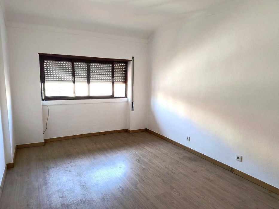 Arrenda-se Apartamento T3 - Coimbra