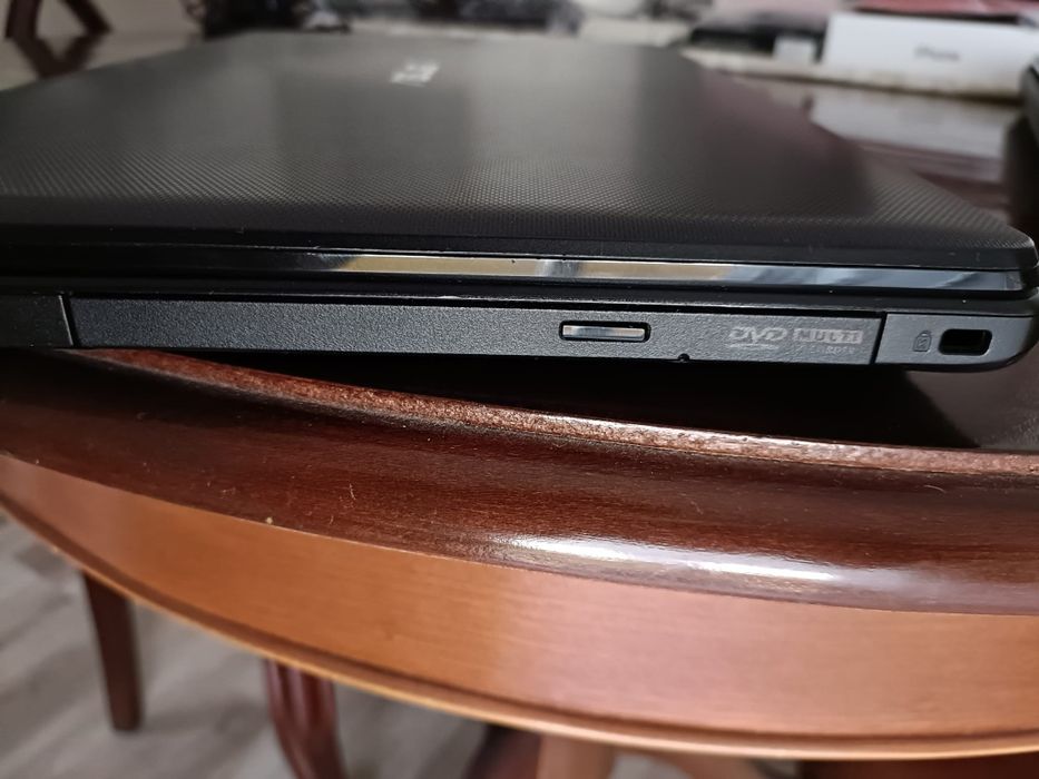 ASUS i3, SSD 500Gb