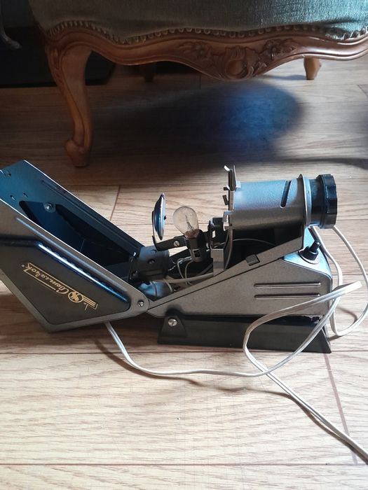 Stary projektor lata 60