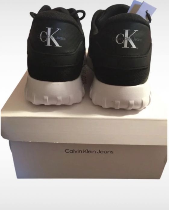 Sapatilhas Calvin Klein- NOVAS com etiqueta, oportunidade única!