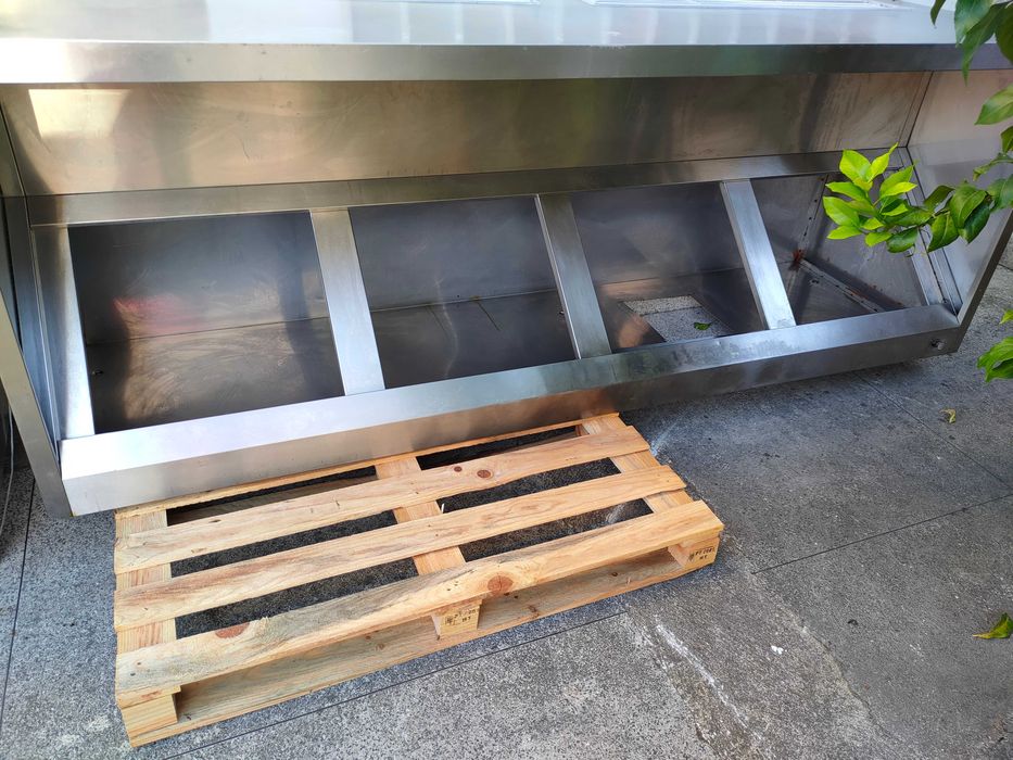 Vendo Hotte (chaminé).