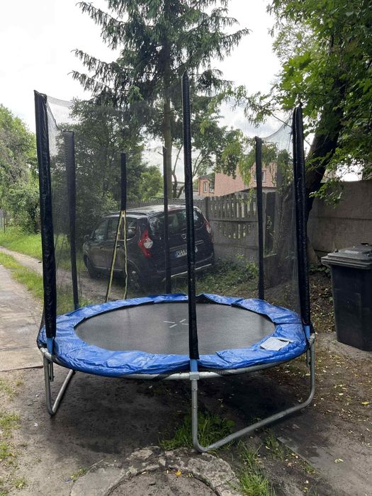 Sprzedam trampoline 2.4 m