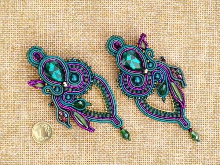 Zielone kolczyki sutasz