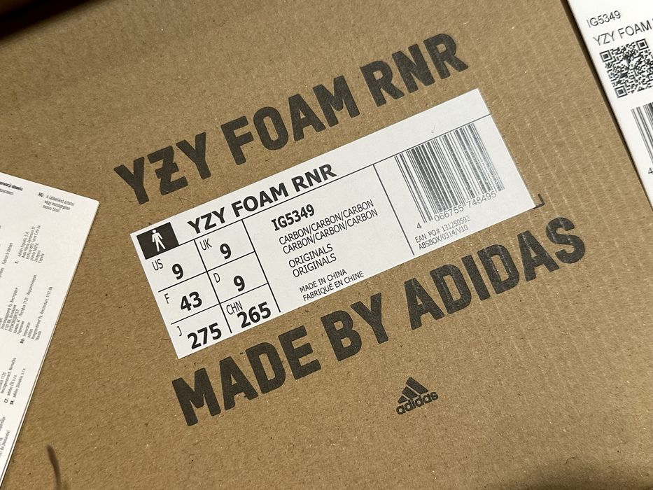 Yeezy Foam Runner Carbon EU 43 UK 9