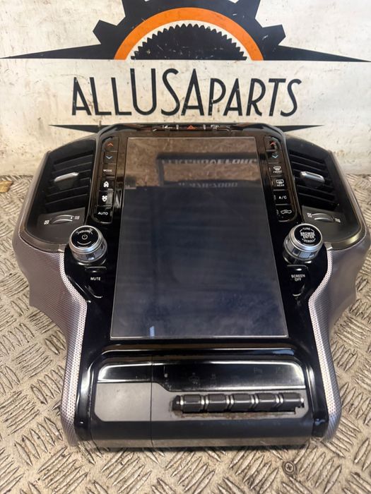 ekran radio nawigacja wyświetlacz navi dodge ram 1500 2019-