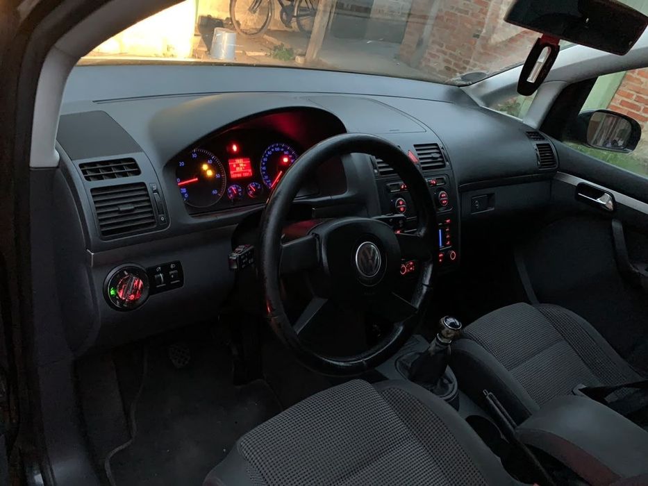 продам Volkswagen Touran