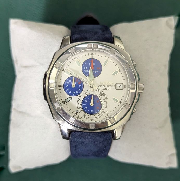 Продам оригинальные японские наручныЧасы Seiko Chronograph 50M (модель V657-9010 [R1]).