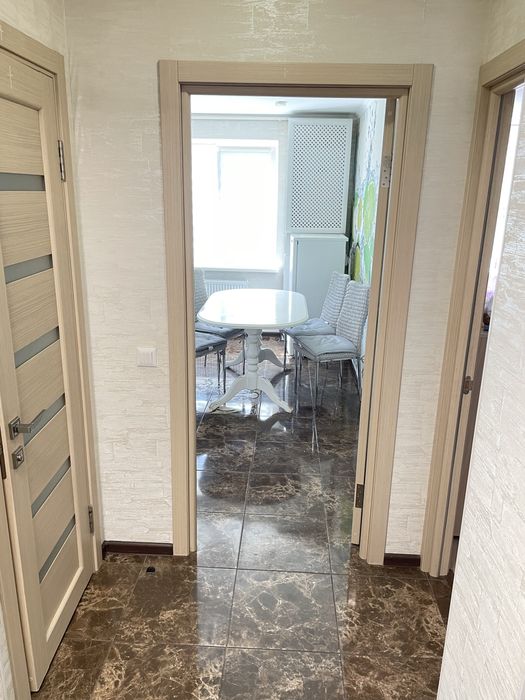 Продається затишна квартира з гаражом та підвалом,Центр міста