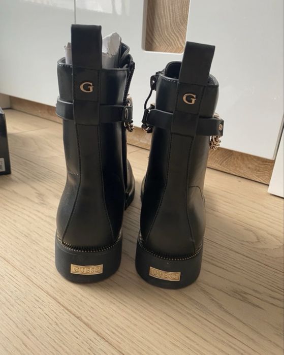 Nowe damskie botki Guess
