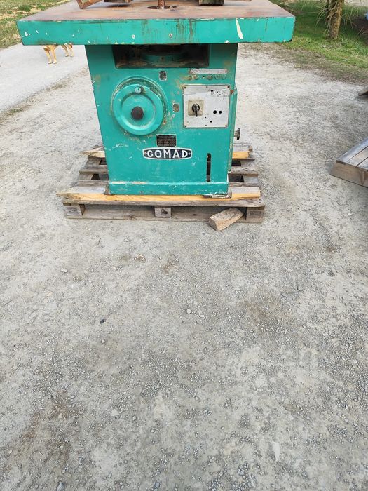 Frezarka dolnowrzecionowa GOMAD