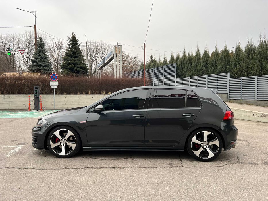 Volkswagen Golf 7 GTI