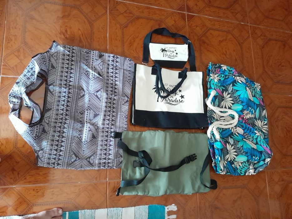 Bolsa ...três Bolsas praia.. outro para ferramentas verde .