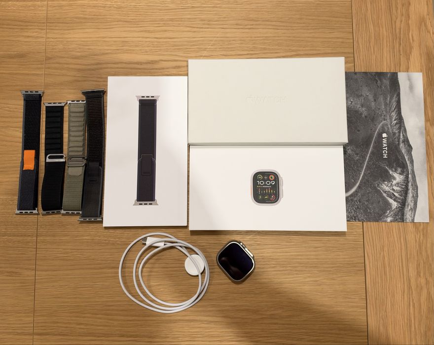 Apple watch ultra 2 GPS+Cellular 49 mm titanium